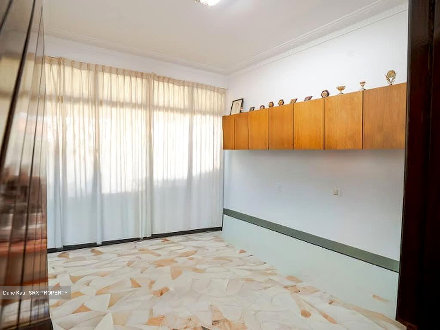 Richards Avenue (D19), Terrace #614695701